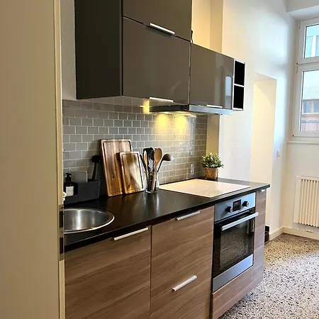 Zentrum - Hoelderlinplatz - 80qm - Eg Lägenhet *