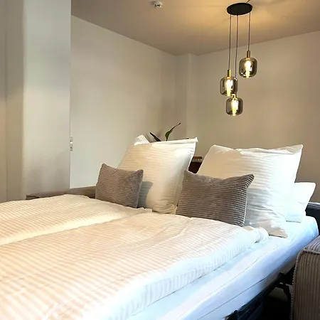 Appartement Zentrum - Hoelderlinplatz - 80qm - Eg *