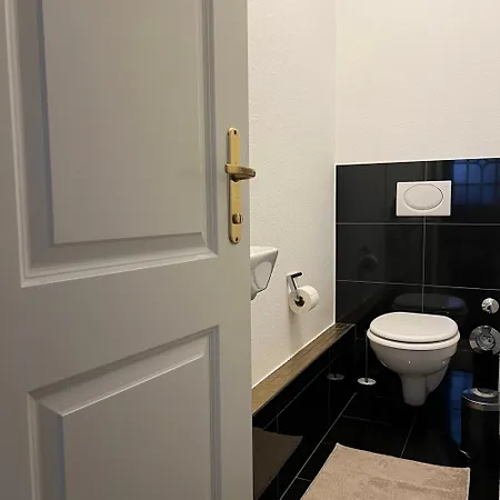 Zentrum - Hoelderlinplatz - 80qm - Eg Apartamento Stuttgart