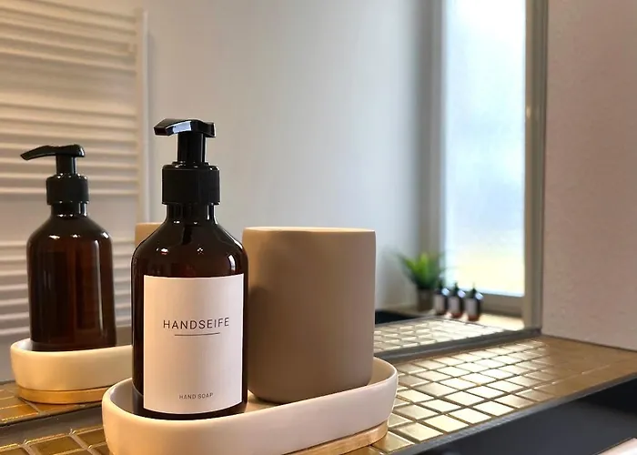 Zentrum - Hoelderlinplatz - 80qm - Eg Appartement *