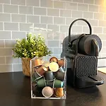 Zentrum - Hoelderlinplatz - 80qm - Eg Stuttgart